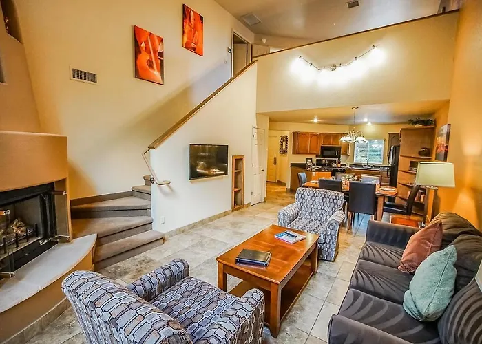 Springs 2br Loft With Access Apartment